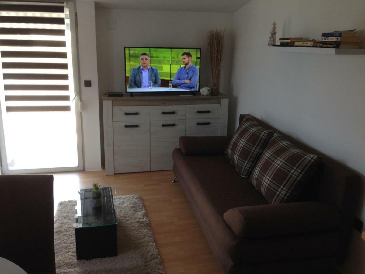 Apartmani Tatic Stinjan Luaran gambar