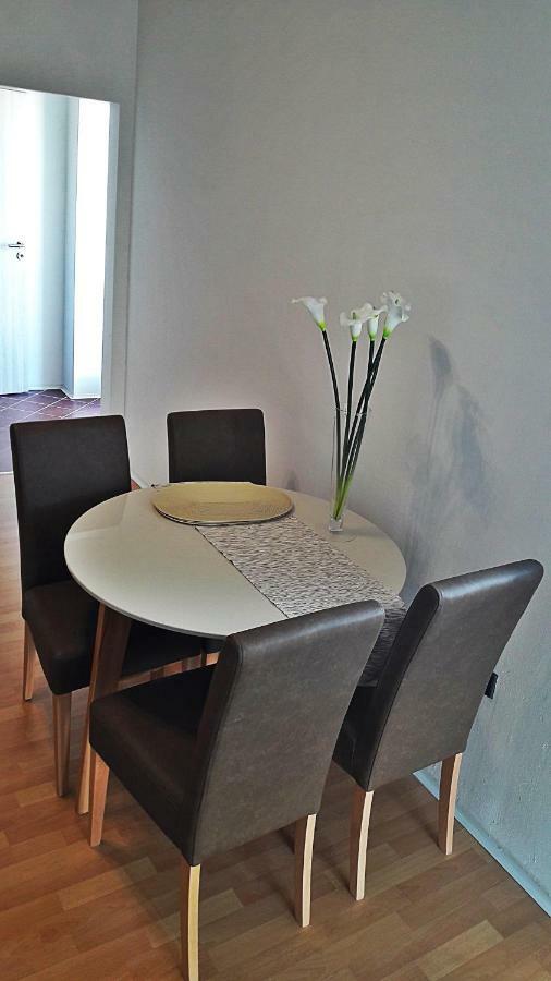 Apartmani Tatic Stinjan Luaran gambar